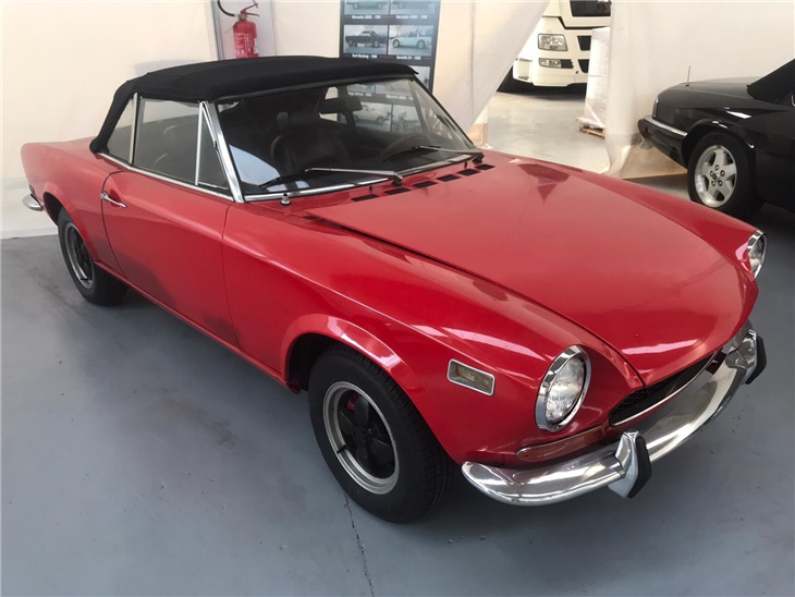 FIAT 124 SPORT CONVERTIBILE